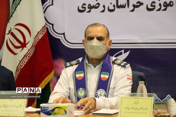 مراسم تجلیل از فعالان سازمان دانش‌آموزی خراسان رضوی(1)