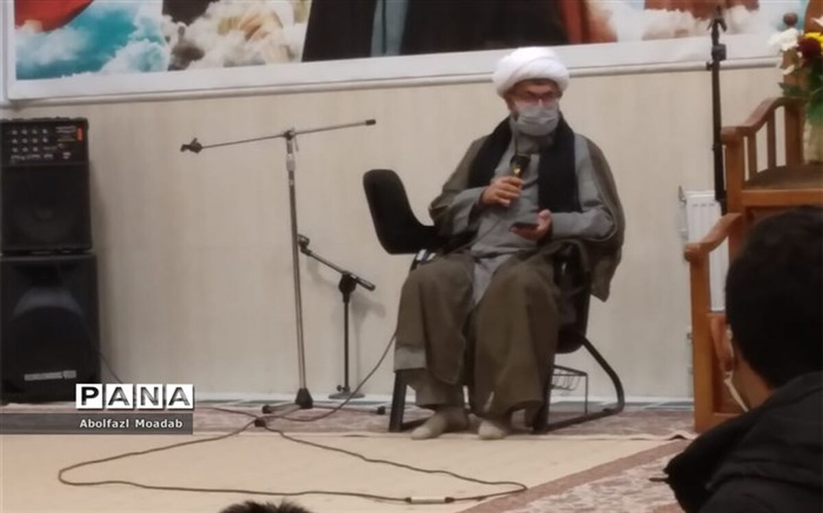 در حوزه‌ اقتصاد‌ برای حل کردن مشکل‌، فقط دولت نباید دست به عمل بزند