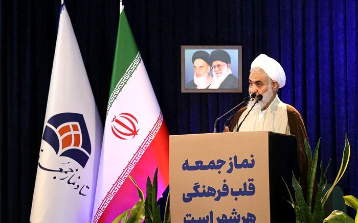 مسئولان برای بهبود وضعیت زندگی مردم تلاش کنند