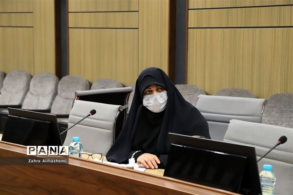 نشست هم‌اندیشی شناسایی آسیب‌های دوران کرونا