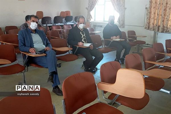 جلسه توجیهی و توانمند‌سازی مربیان ومعاونان پرورشی دماوند