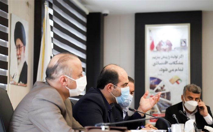 استفاده از ظرفیت نیروهای بومی و بازار شهر لامرد در اولویت پیمانکاران باشد