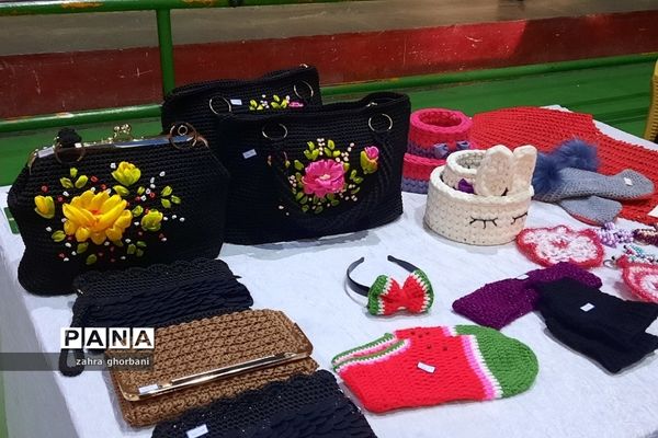 برگزاری نمایشگاه عرضه و فروش محصولات کارآفرینان شهرستان دماوند