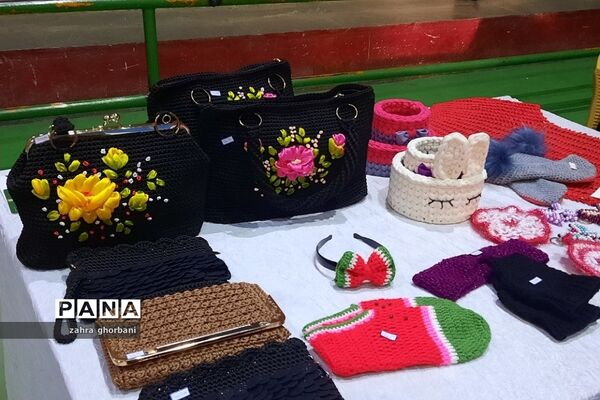 برگزاری نمایشگاه عرضه و فروش محصولات کارآفرینان شهرستان دماوند