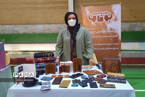 برگزاری نمایشگاه عرضه و فروش محصولات کارآفرینان شهرستان دماوند