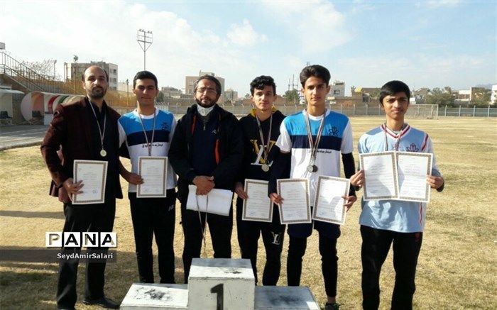 درخشش دانش‌آموزان دبیرستانی در مسابقات دو و میدانی کاشمر