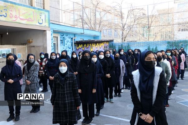 بازدید مدیر سازمان دانش‌آموزی خراسان‌رضوی از آموزشگاه تمام تشکیلاتی دکتر حداد ناحیه 5 مشهد