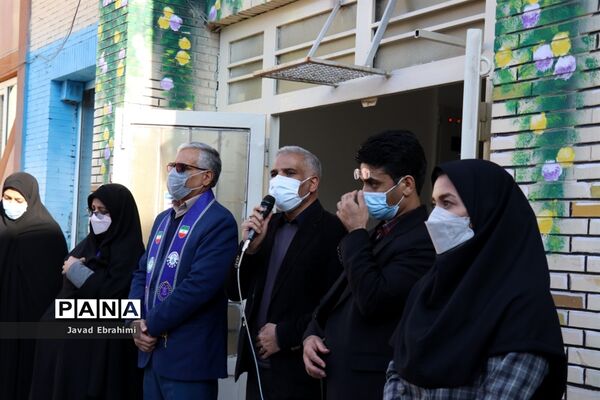 بازدید مدیر سازمان دانش‌آموزی خراسان‌رضوی از آموزشگاه تمام تشکیلاتی دکتر حداد ناحیه 5 مشهد