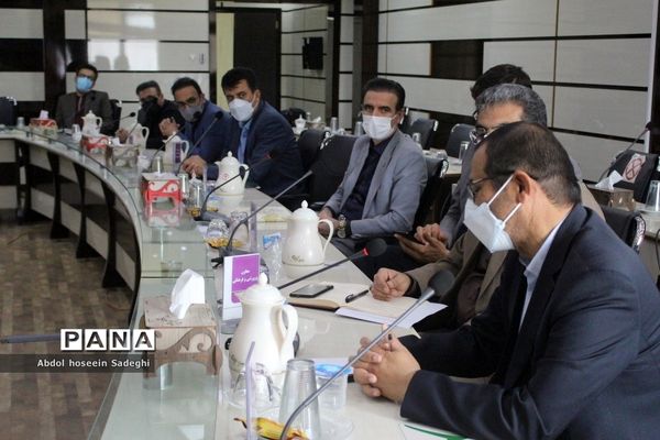 جلسه شورای معاونان  اداره‌کل آموزش و پرورش استان بوشهر
