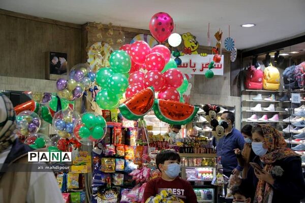 هیاهوی شهر در آستانه شب یلدا