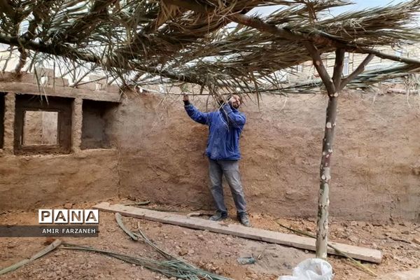 مشارکت نوجوانان در آماده‌سازی نمایشگاه ایام فاطمیه