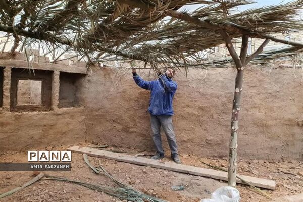مشارکت نوجوانان در آماده‌سازی نمایشگاه ایام فاطمیه
