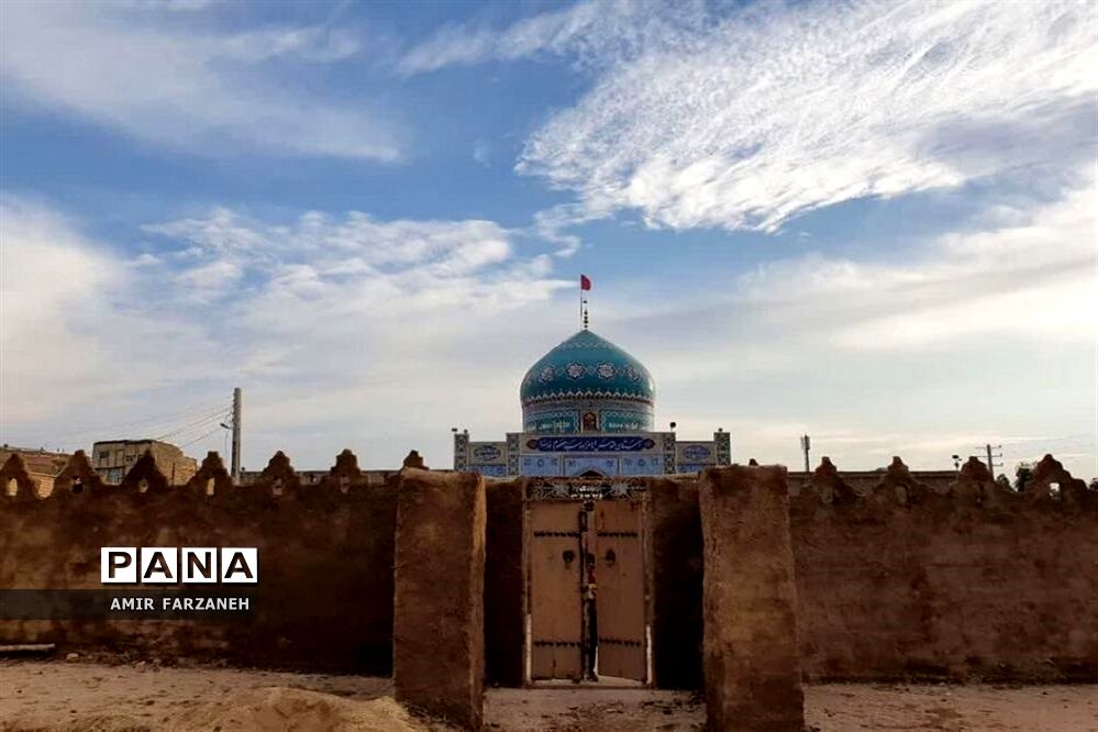 مشارکت نوجوانان در آماده‌سازی نمایشگاه ایام فاطمیه