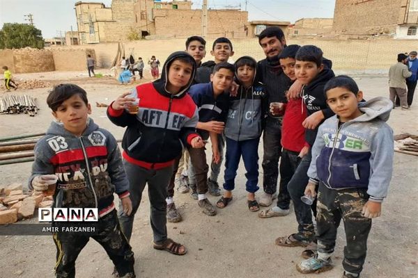 مشارکت نوجوانان در آماده‌سازی نمایشگاه ایام فاطمیه