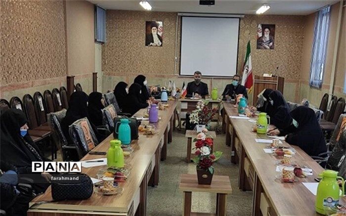 مدیران مدارس ابتدایی  باید ناظران هوشیاری باشند