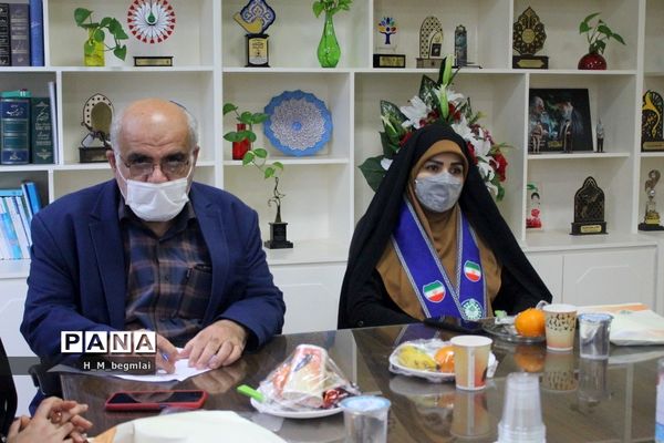 نشست کارشناسان سازمان دانش‌آموزی شهرستان‌ها و مناطق استان بوشهر