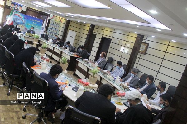 جلسه توجیهی طرح دانش‌آموز تراز انقلاب اسلامی استان بوشهر