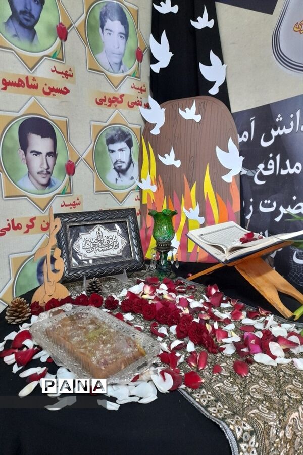 نمایشگاه بانوان کارآفرین در دبیرستان دخترانه عدالت جوادآباد