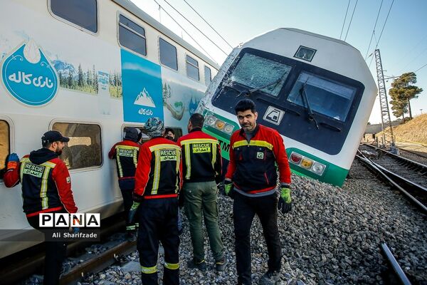 حادثه برخورد دو دستگاه قطار مترو کرج - تهران