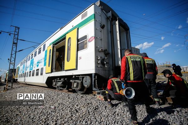 حادثه برخورد دو دستگاه قطار مترو کرج - تهران