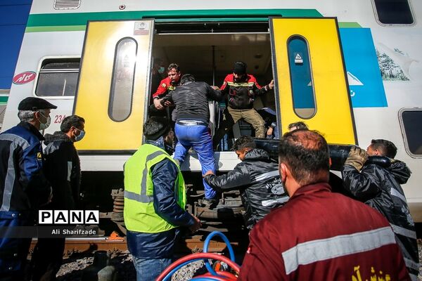حادثه برخورد دو دستگاه قطار مترو کرج - تهران