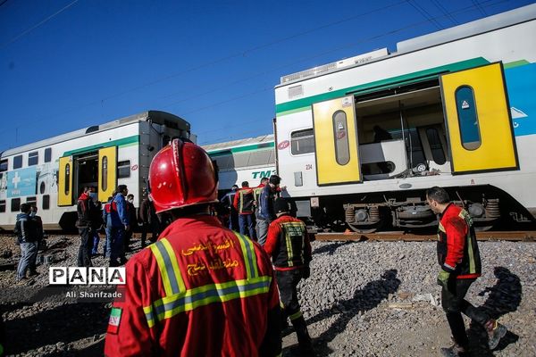 حادثه برخورد دو دستگاه قطار مترو کرج - تهران