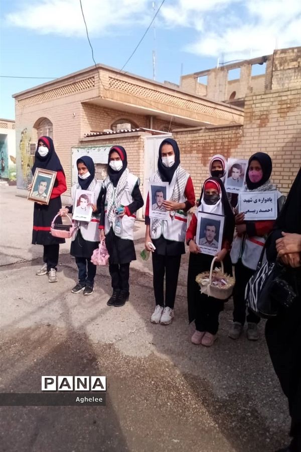 طرح لاله‌های روشن یادواره شهدای شادگان در منزل شهیدان والامقام