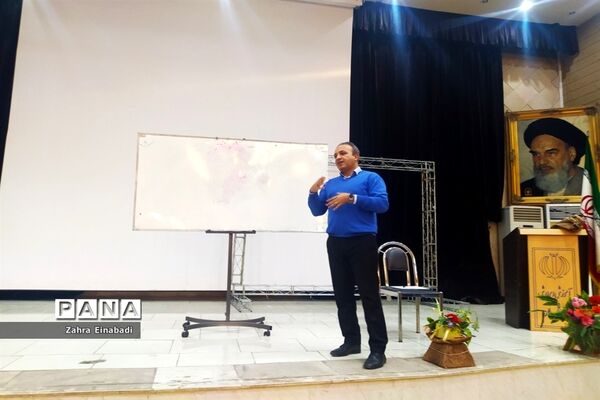 نخستین جلسه کارگاه آموزشی خبرنگاری و مجری گری در ملارد