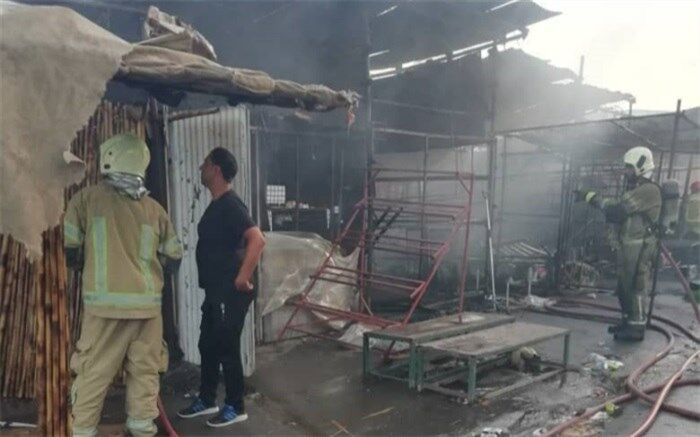 حریق در بازار گل محلاتی؛ 2 نفر فوت شدند