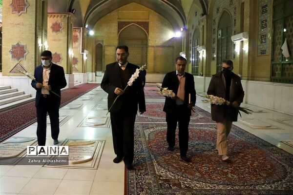 تجدید میثاق کریمیان با آرمان‌های امام راحل و شهدای انقلاب اسلامی