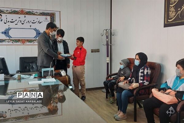 تقدیر از دانش‌آموزان برگزیده فشافویه در رشته طناب‌زنی