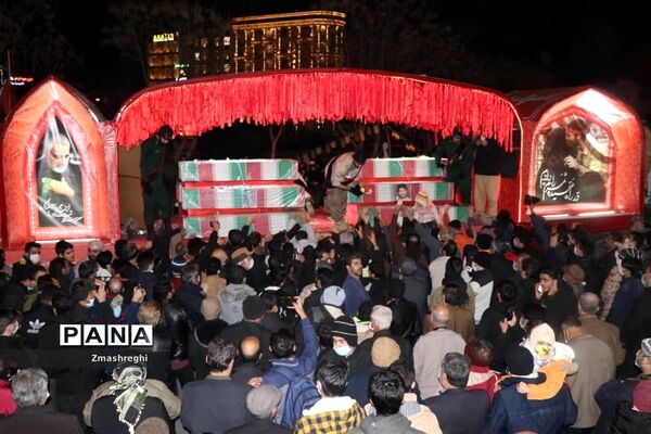 مراسم باشکوه استقبال از پیکر پاک شهیدگمنام هشت سال دفاع مقدس باحضور مردم شهید پرور کاشان