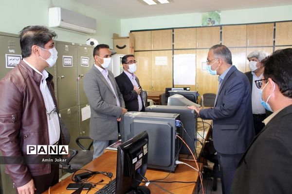 باز دید مدیرکل آموزش و پرورش فارس از حوزه های داخلی این اداره در اولین روز کاری