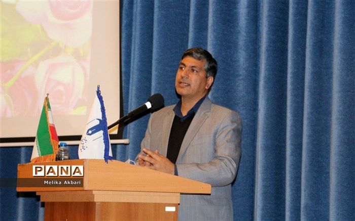 مسابقات فرهنگی و هنری برآیند تمامی فعالیت‌های دانش‌آموزان در مدارس است