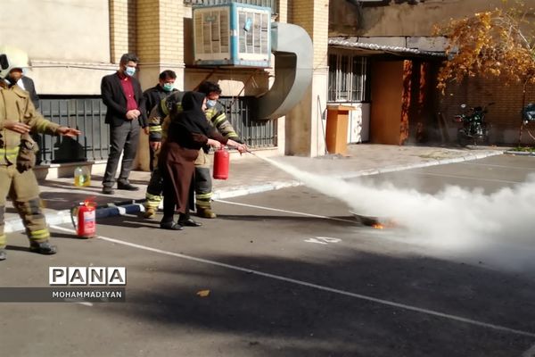 مانور ایمنی و کاهش بلایای طبیعی در منطقه 10