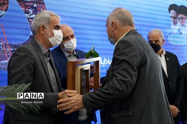 مراسم روز ملی ایمنی در برابر زلزله  و افتتاح مدرسه خیرساز زرین تاج ناصری