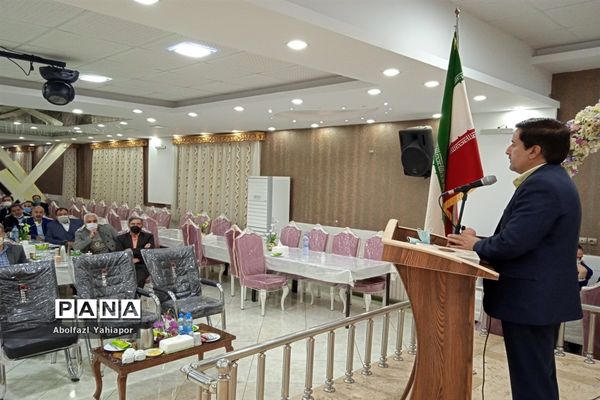 نشست هم‌اندیشی معاونان آموزشی اجرایی و فناوری متوسطه اول