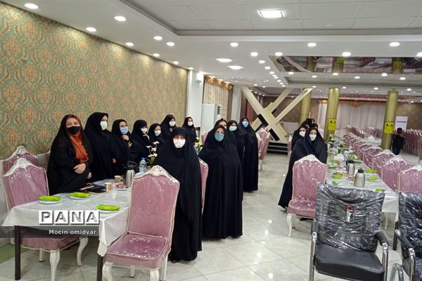 نشست هم‌اندیشی معاونان آموزشی اجرایی و فناوری متوسطه اول