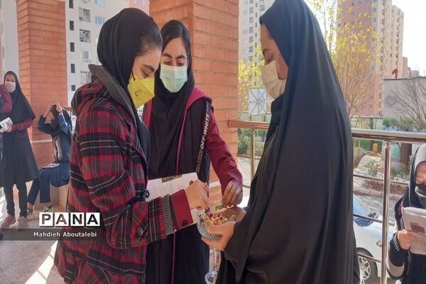 ایستگاه صلواتی در دبیرستان حنانه شهرستان رباط کریم