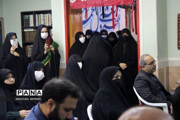 یادواره شهدای دبیرستان نیایش قم