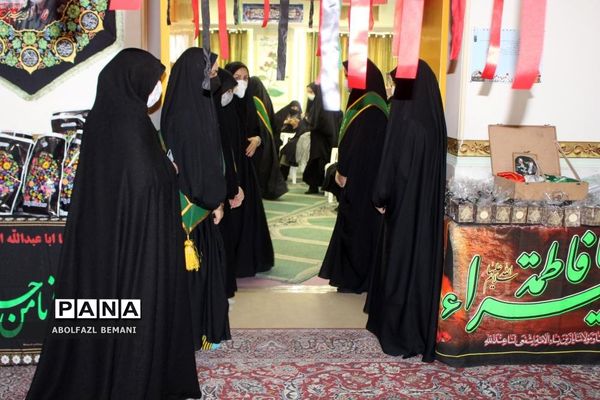 یادواره شهدای دبیرستان نیایش قم