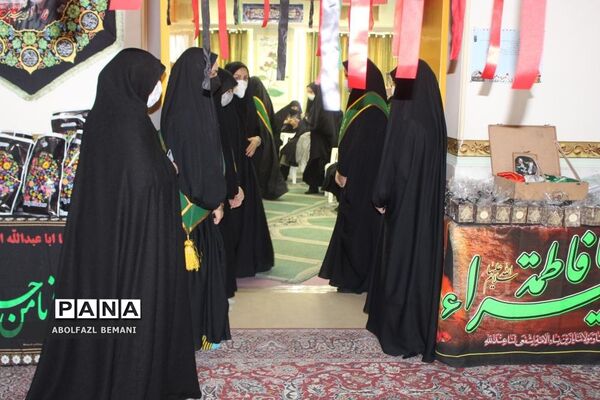 یادواره شهدای دبیرستان نیایش قم