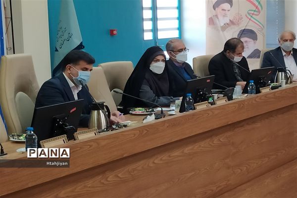 برگزاری گرامیداشت سالروز تاسیس نهضت سواد آموزی در استان اصفهان