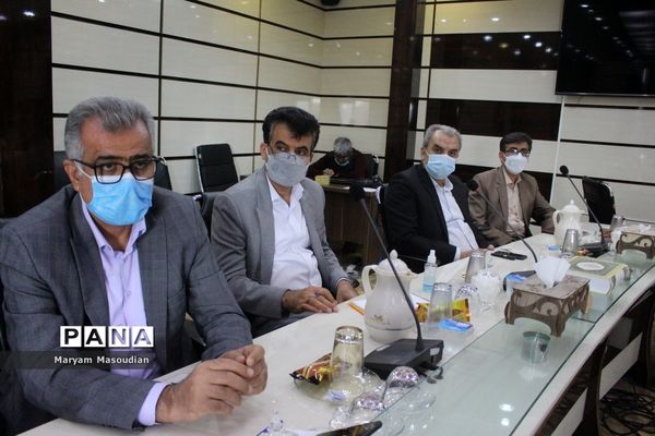 نشست شورای معاونان اداره‌کل آموزش و پرورش استان بوشهر