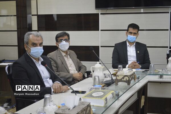 نشست شورای معاونان اداره‌کل آموزش و پرورش استان بوشهر