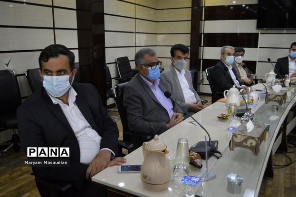 نشست شورای معاونان اداره‌کل آموزش و پرورش استان بوشهر