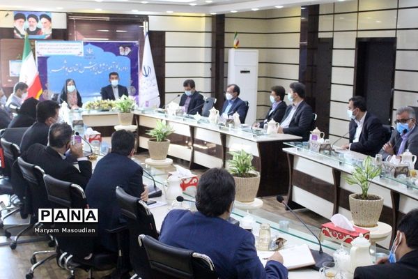 نشست شورای معاونان اداره‌کل آموزش و پرورش استان بوشهر