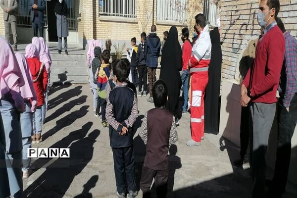 برگزاری مانور زلزله و ایمنی با شعار ایرانی آماده در شهرضا