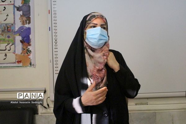 بازدید سرپرست مرکز امور بین‌الملل و مدارس خارج کشور وزارت آموزش و پرورش  از مدرسه باهنر بوشهر