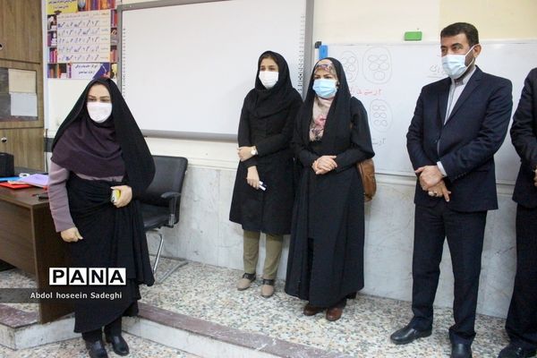 بازدید سرپرست مرکز امور بین‌الملل و مدارس خارج کشور وزارت آموزش و پرورش  از مدرسه باهنر بوشهر